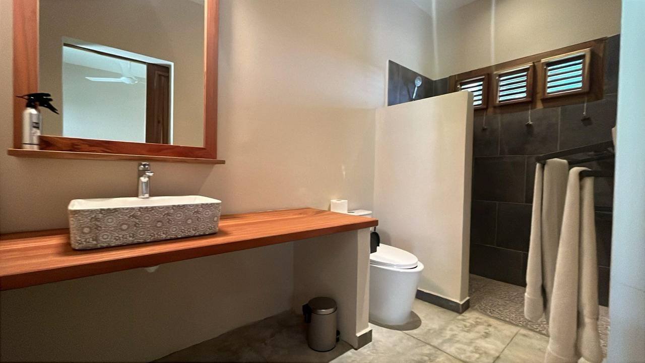 3205-Bathroom1