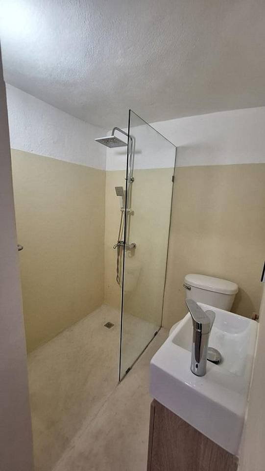 3285-Bathroom1 Private Villa 3 Bedrooms Close to Everything