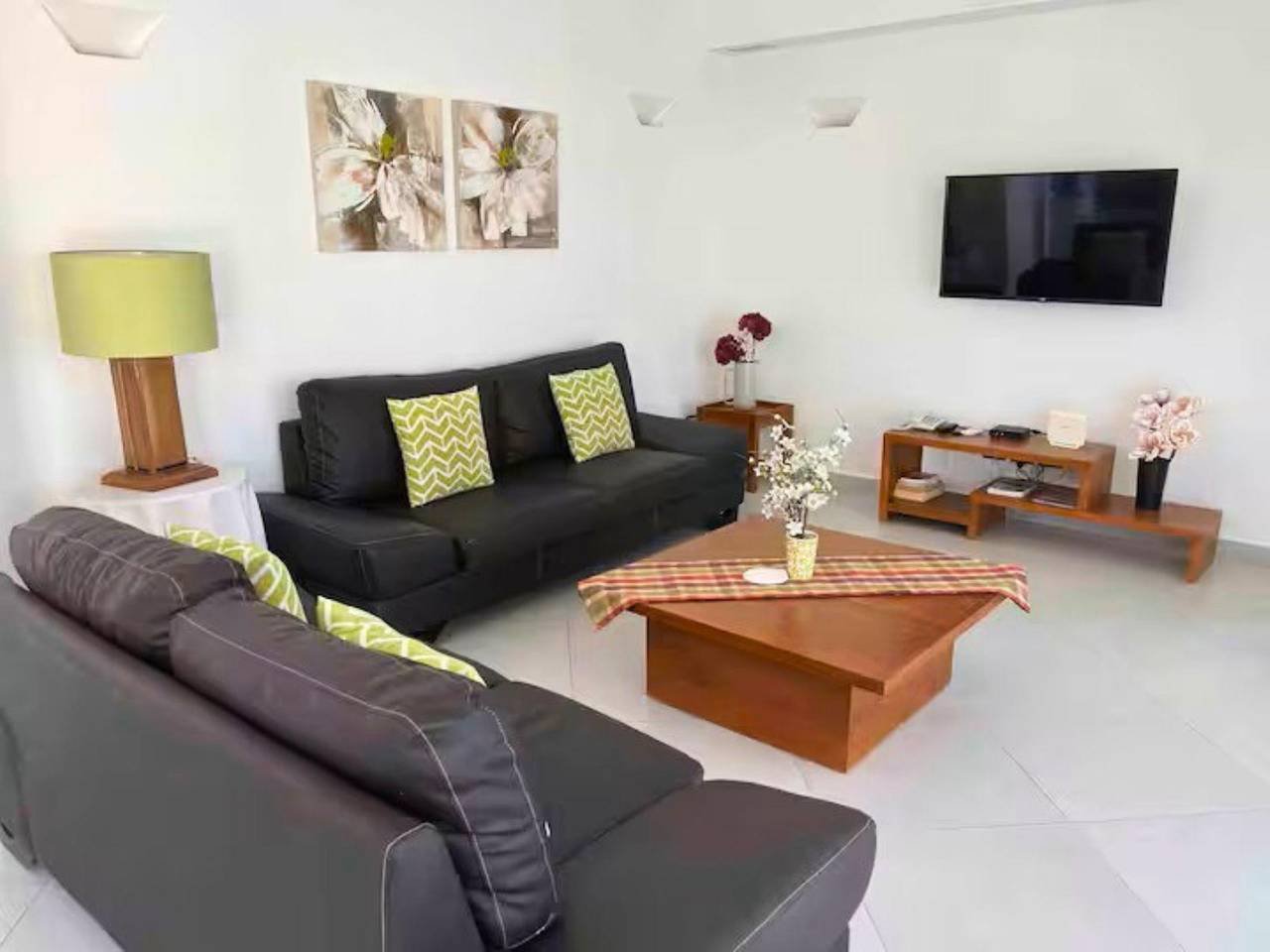 3286-LivingRoom1 Penthouse Apartment Opportunity at Aligio