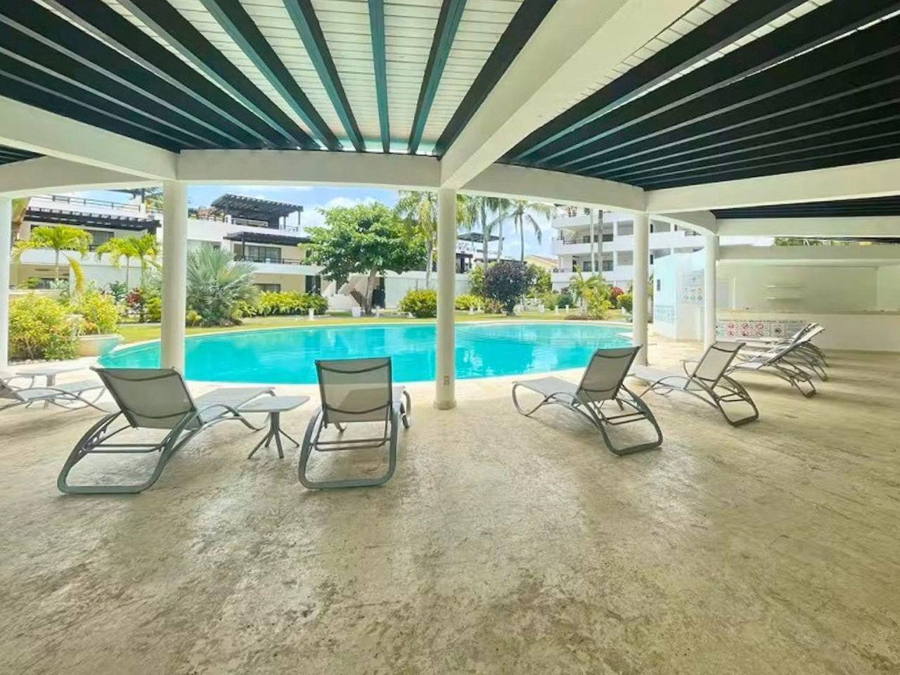 3286-Pool2 Penthouse Apartment Opportunity at Aligio