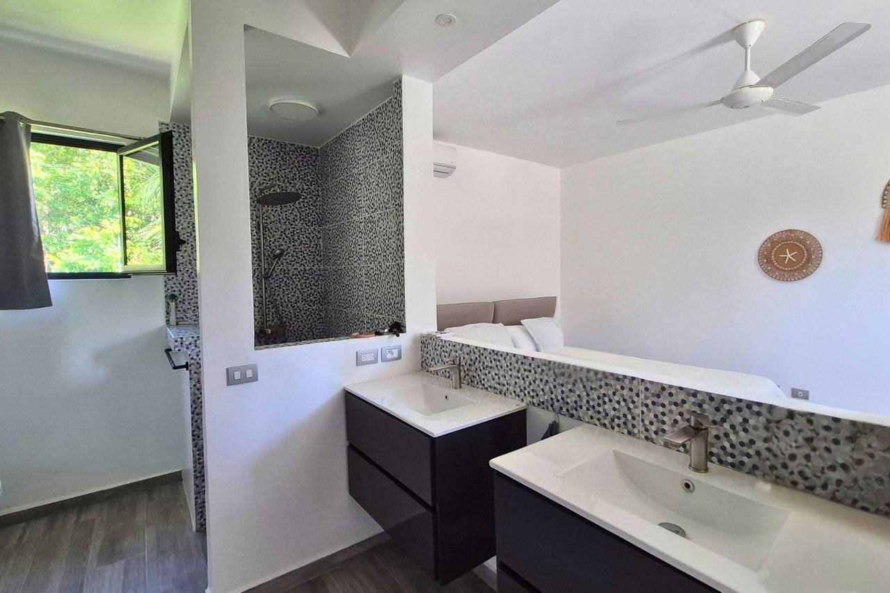 3291-Bathroom3 Elegant Contemporary Villa Las Ballenas