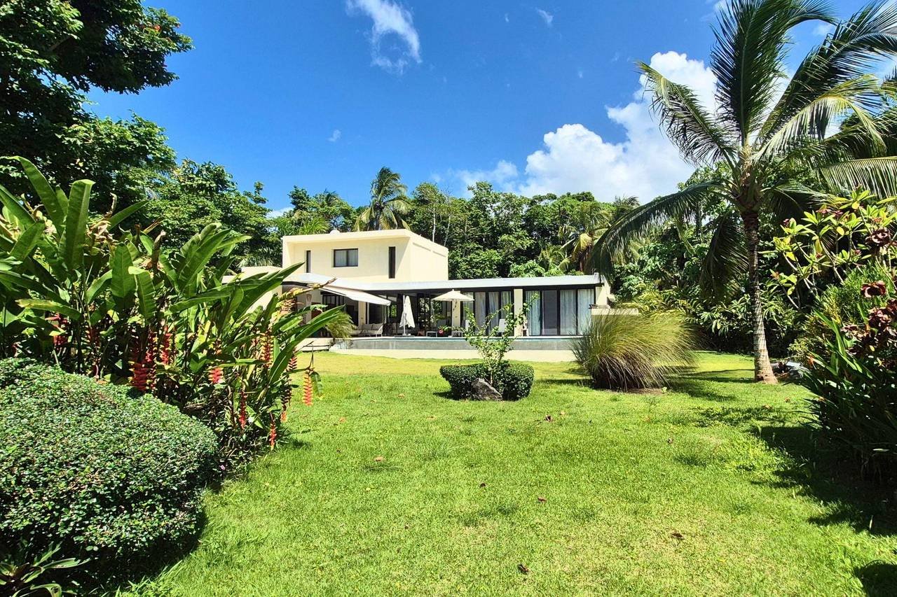 3291-Facade1 Elegant Contemporary Villa Las Ballenas