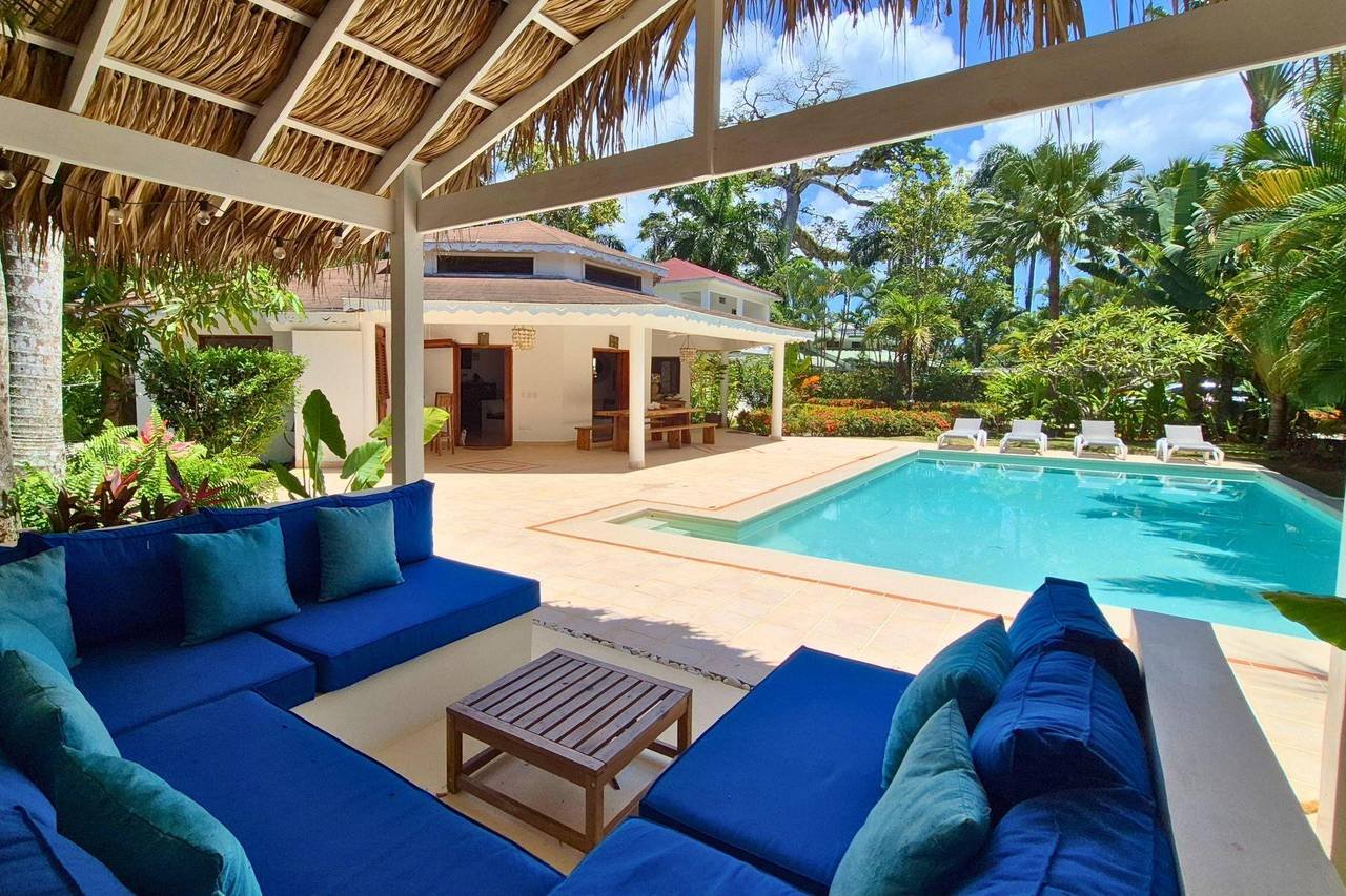 3293-Lounging1 Beautiful Villa Eder at Playa Bonita