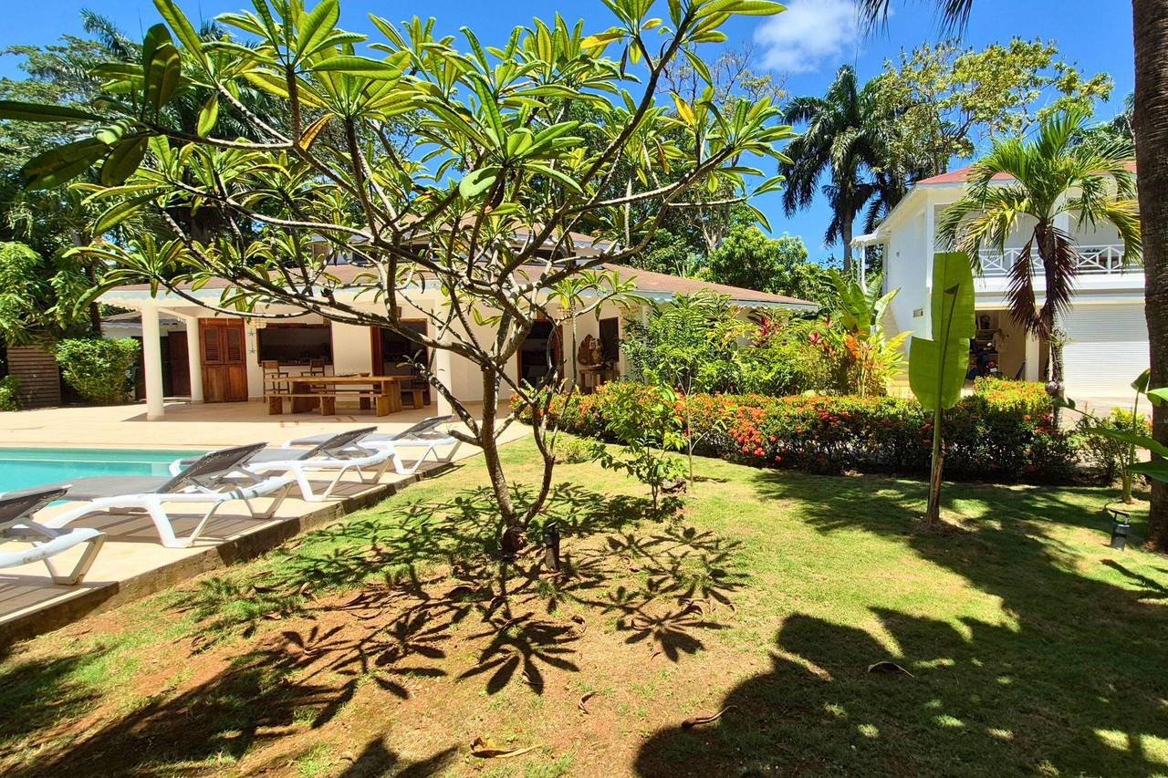 3293-Outside2 Beautiful Villa Eder at Playa Bonita
