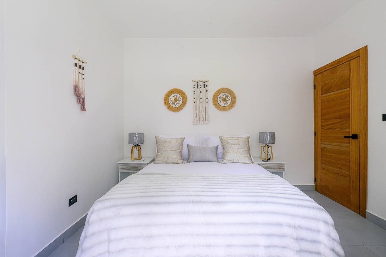 3300-Bedroom1 Beautiful 3-Bedroom Apartment at Palmares Residences