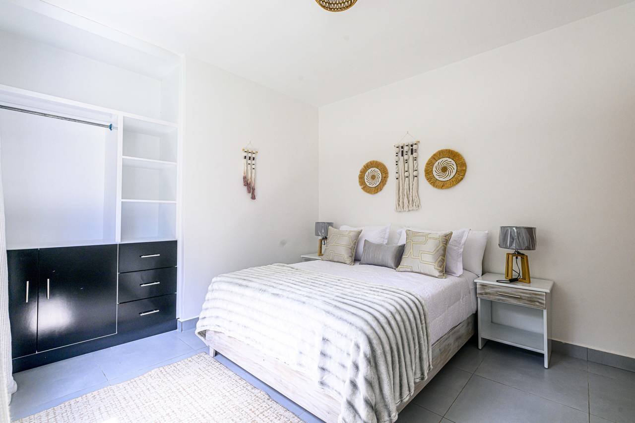 3300-Bedroom2 Beautiful 3-Bedroom Apartment at Palmares Residences