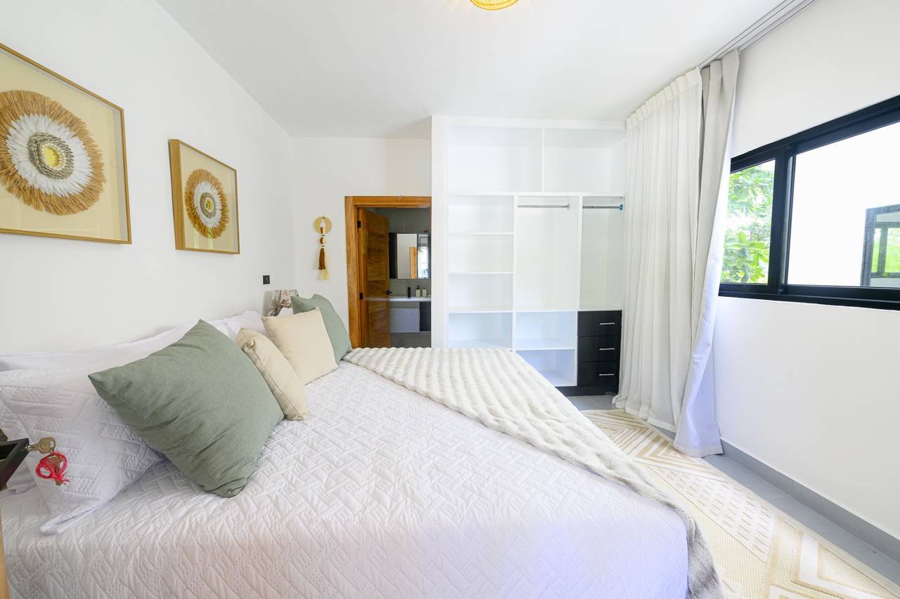3300-Bedroom3 Beautiful 3-Bedroom Apartment at Palmares Residences