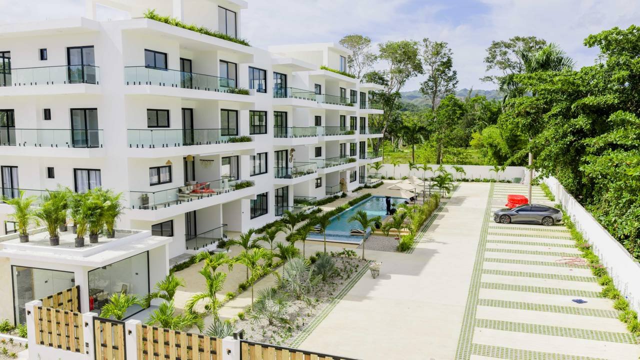 3300-Outside1 Beautiful 3-Bedroom Apartment at Palmares Residences