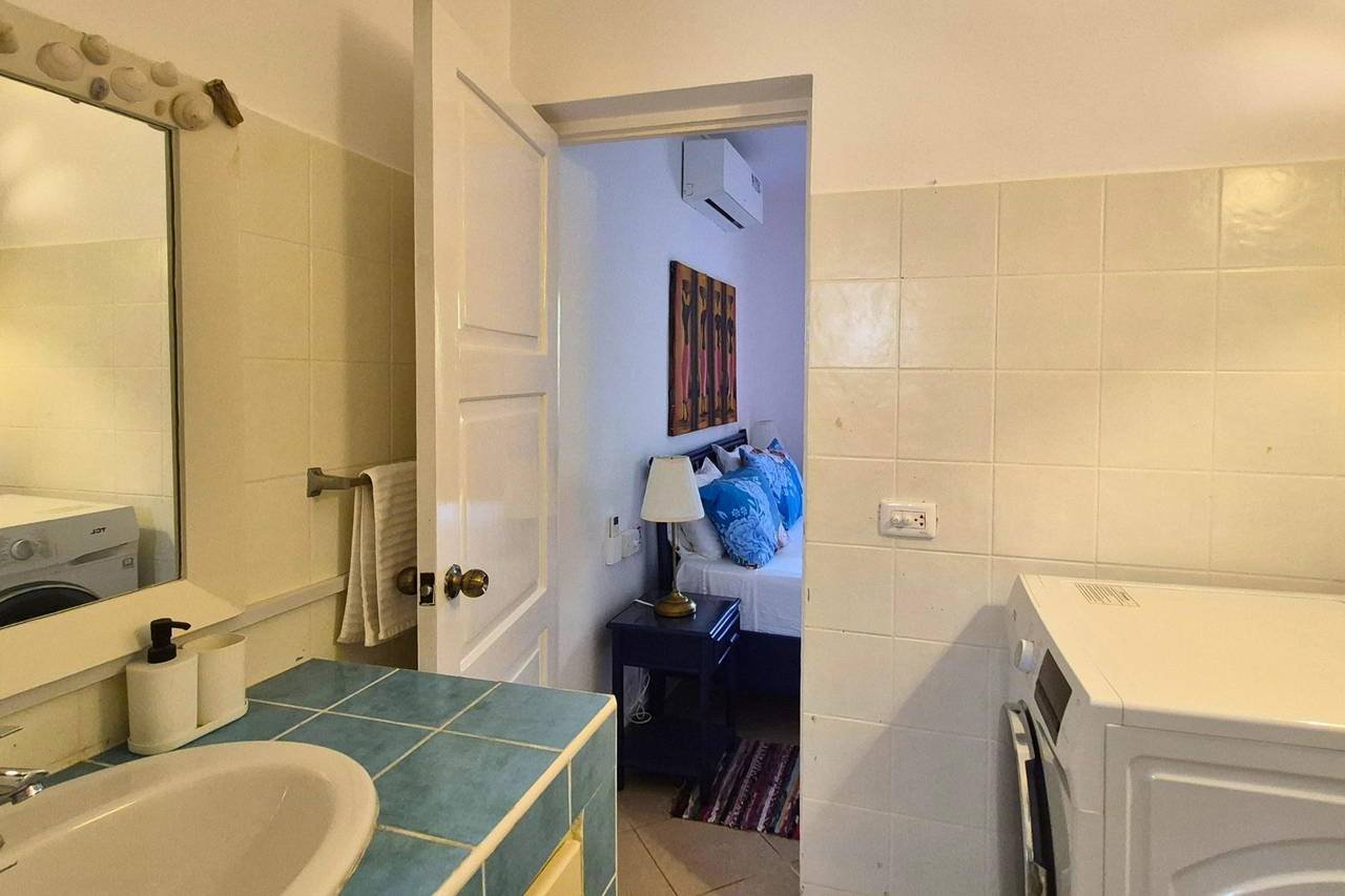 3309-Bathroom4 Renovated Apartment only 50 meters from Playa Popy