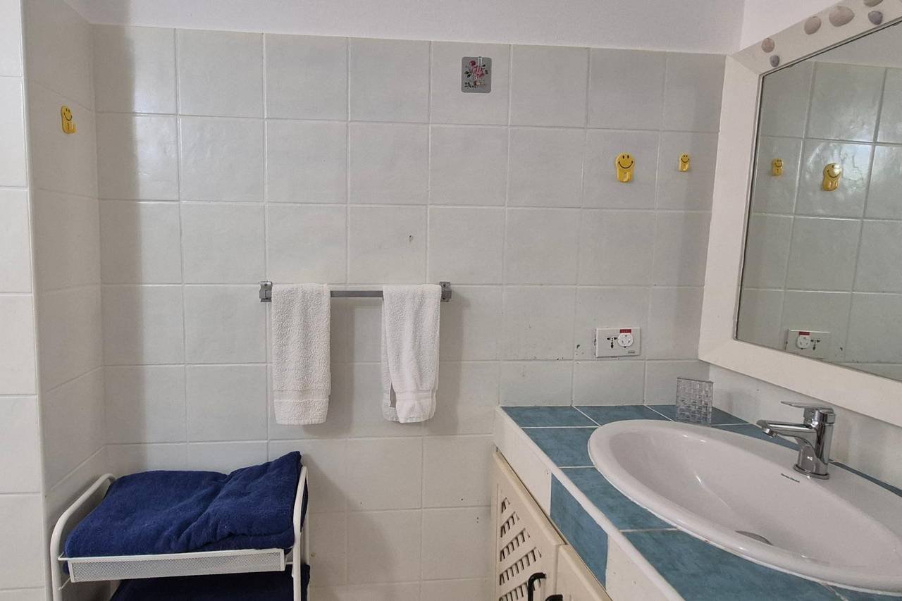 3309-Bathroom5 Renovated Apartment only 50 meters from Playa Popy