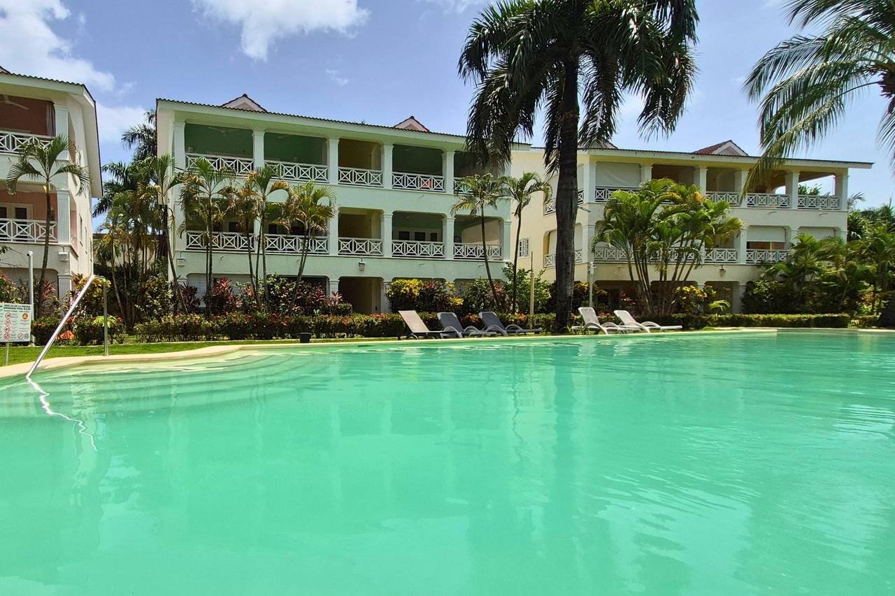 3309-Pool2 Renovated Apartment only 50 meters from Playa Popy