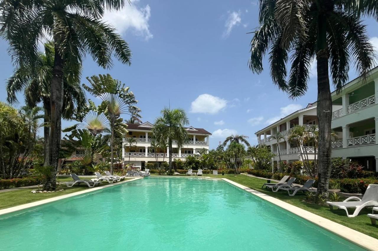 3309-Pool3 Renovated Apartment only 50 meters from Playa Popy
