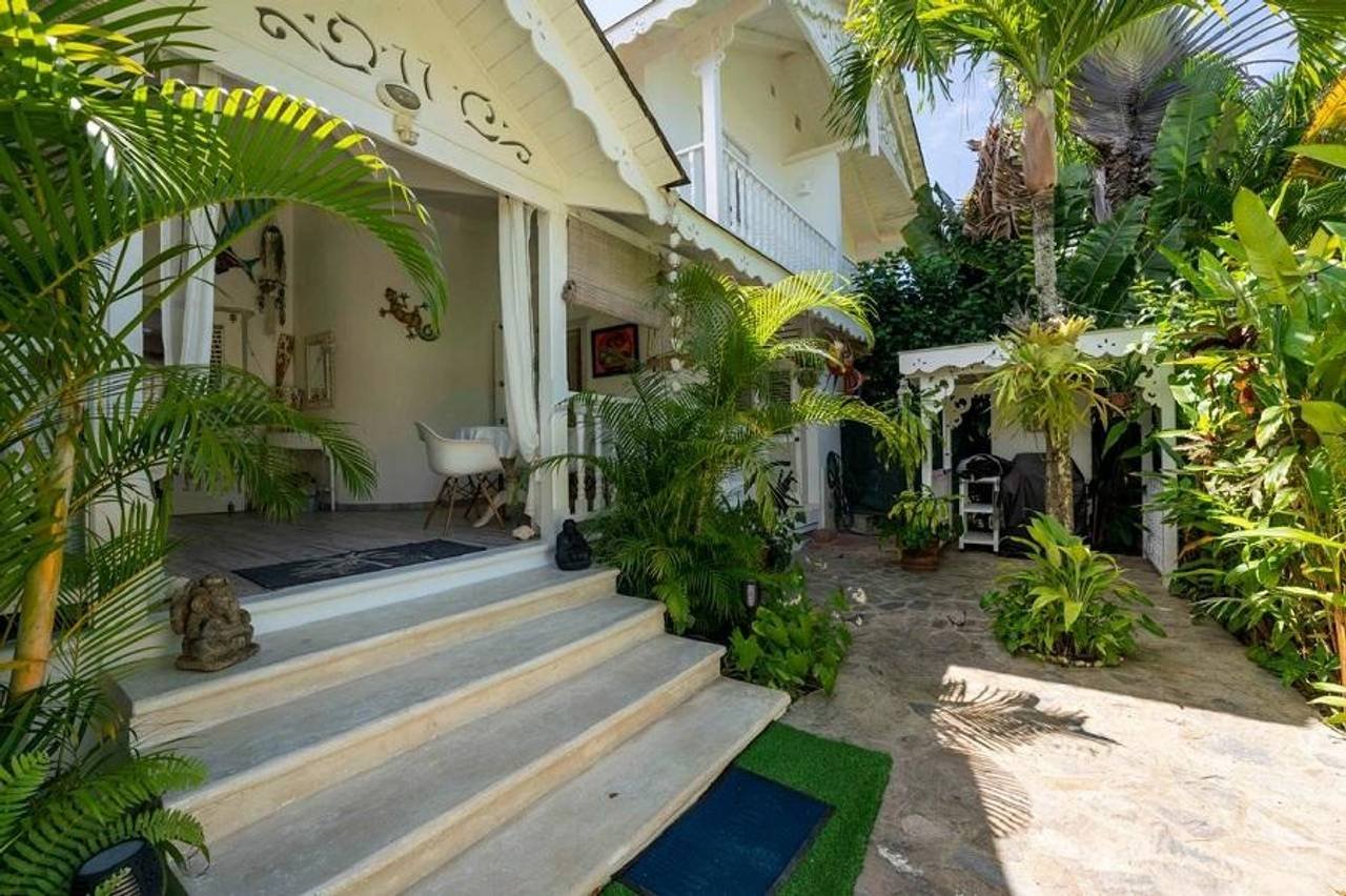 3316-Facade2 Charming Colonial villa near Playa Punta Popy