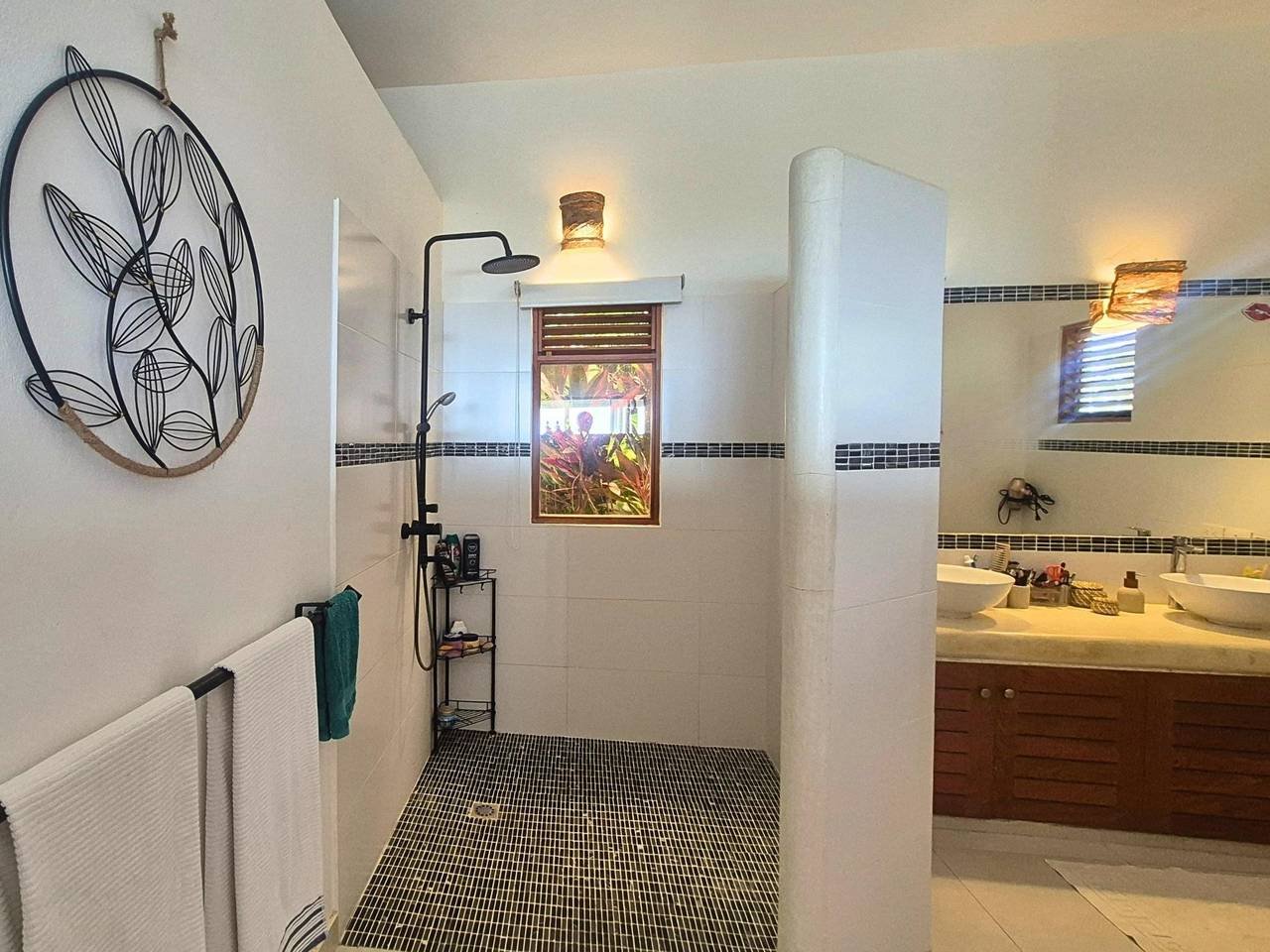 3352-Bathroom2 Exclusive Luxury Villa with Ocean Views