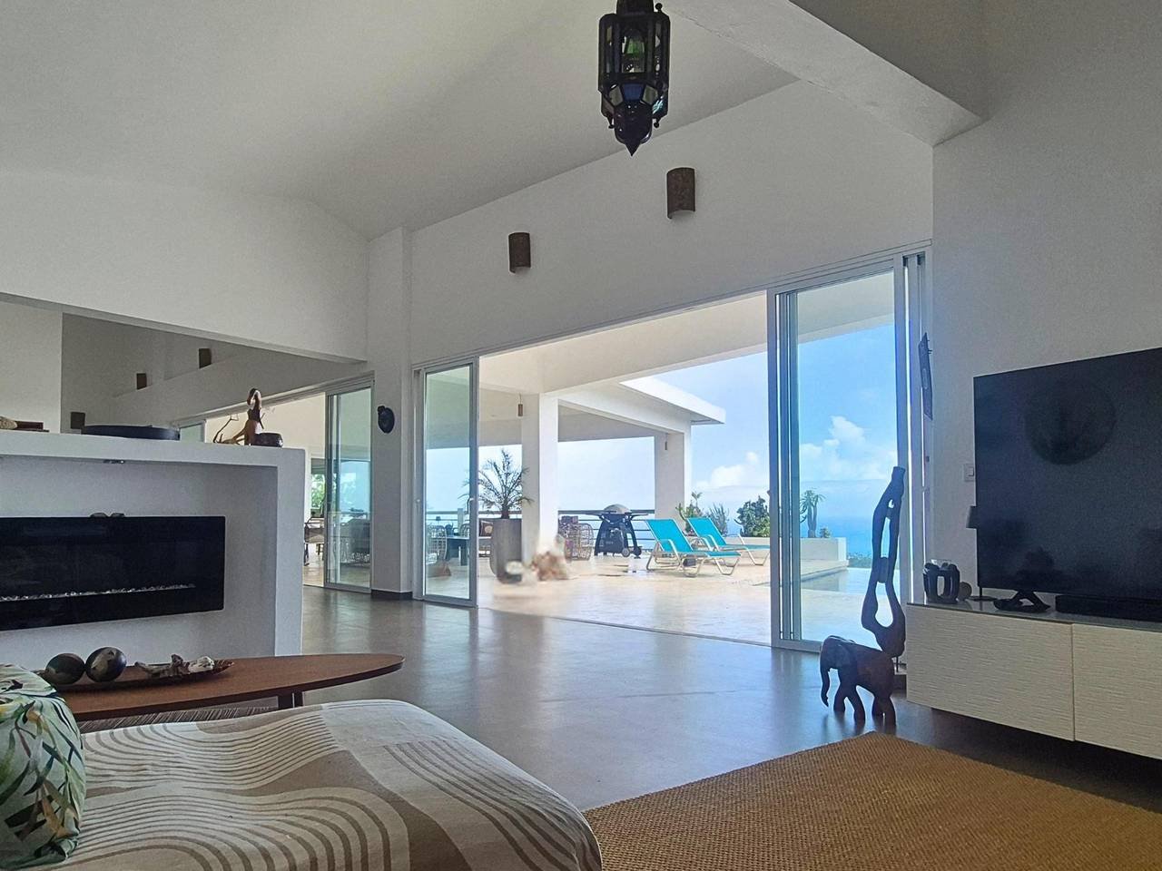 3352-LivingRoom1 Exclusive Luxury Villa with Ocean Views