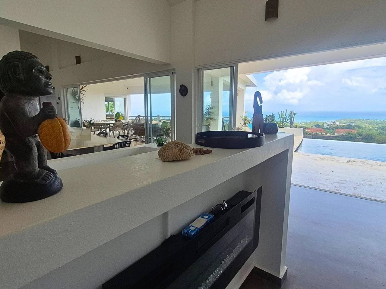 3352-View2 Exclusive Luxury Villa with Ocean Views