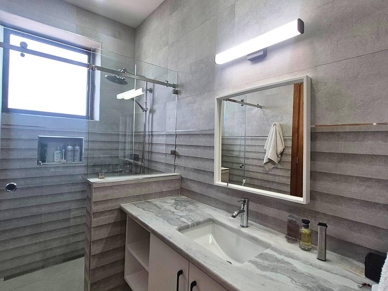 3353-Bathroom4 Exceptional Villa with Panoramic Spectacular Sea Views