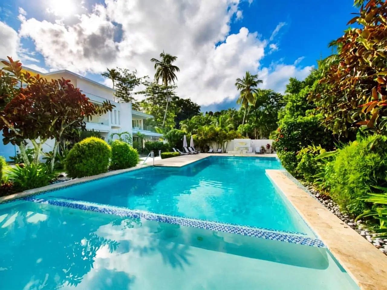 3393-Pool1 Modern 2-Bedroom Apartment in Playa Las Ballenas