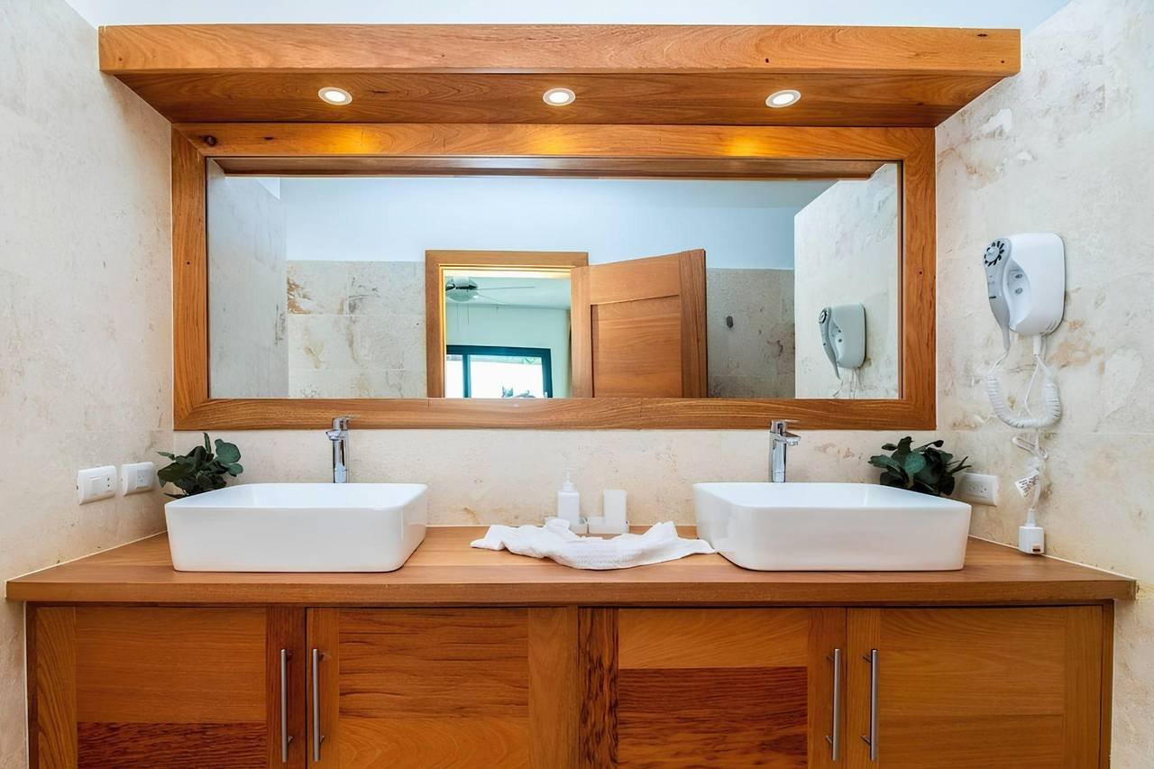 3397-Bathroom1 Modern Apartment at Beautiful Popy Beach