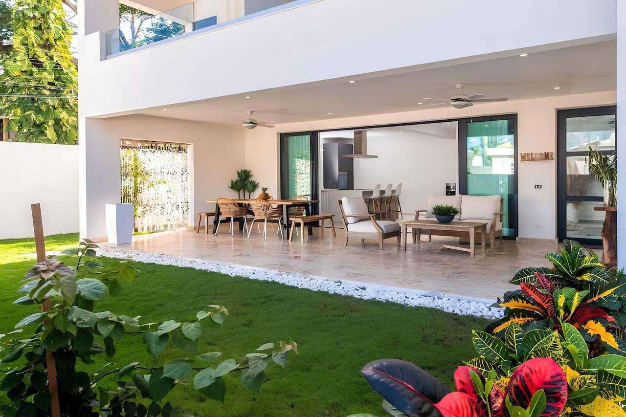 3397-Outside1 Modern Apartment at Beautiful Popy Beach