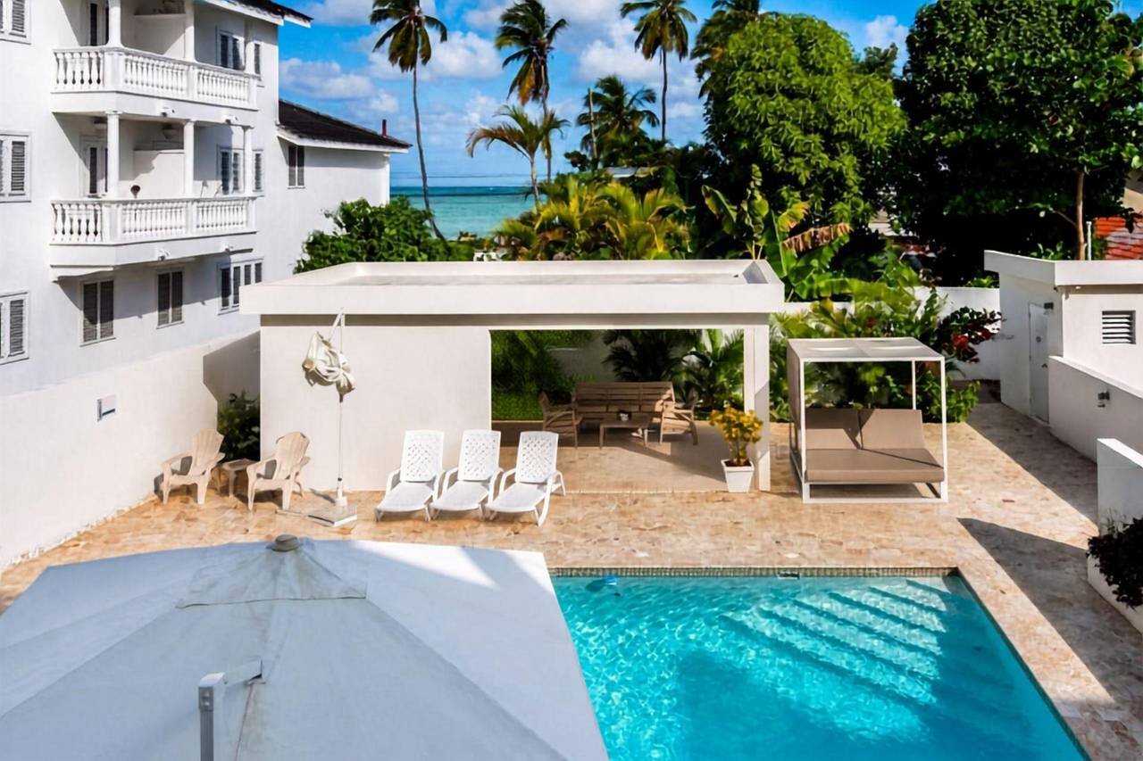 3397-Pool1 Modern Apartment at Beautiful Popy Beach
