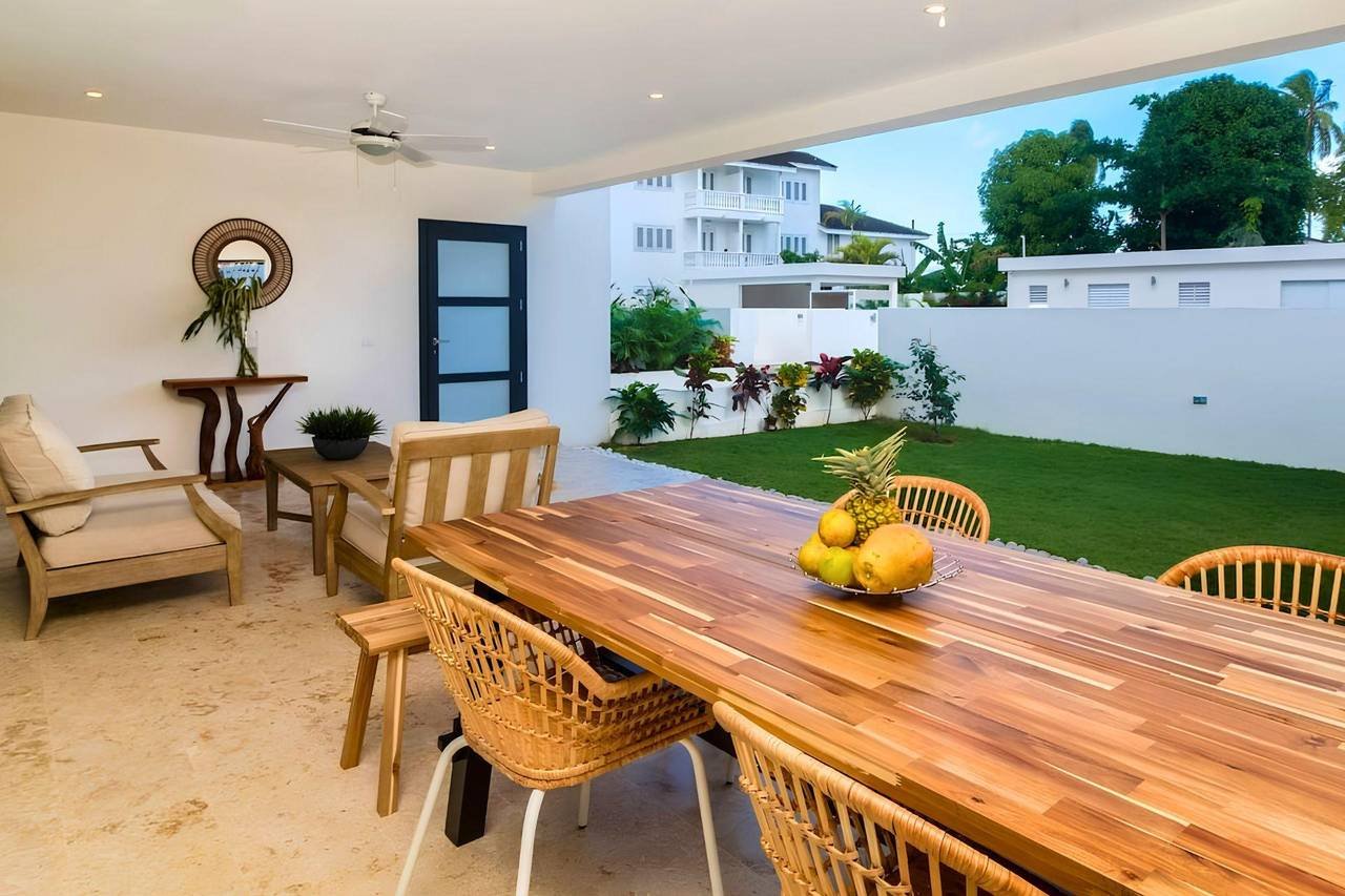 3397-Terrace1 Modern Apartment at Beautiful Popy Beach