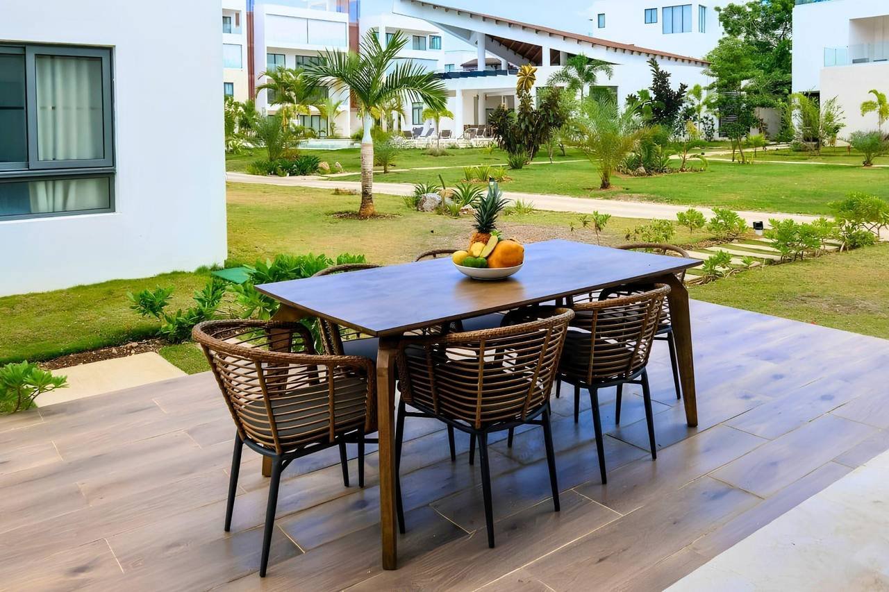 3398-Terrace3 Modern Apartment at Amare Residences