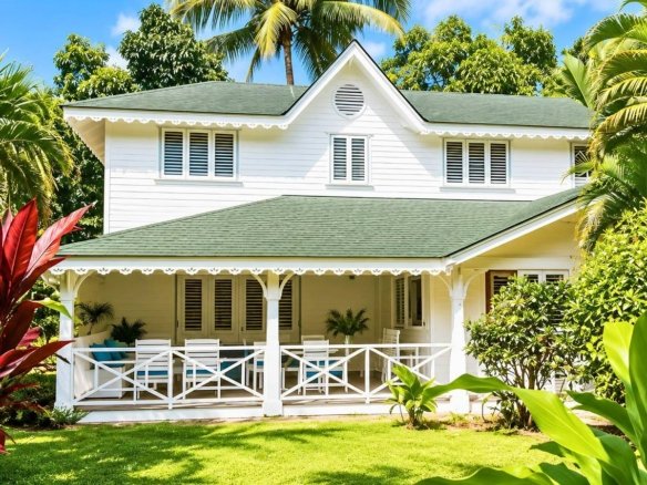 Charming Renovated Villa near Beautiful Playa Las Ballenas