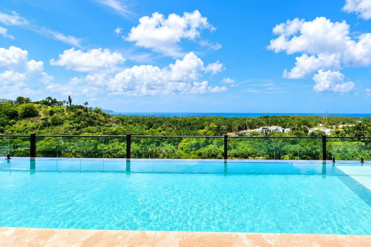 3401-Pool2 Modern Apartment with Ocean View and Rooftop Pool