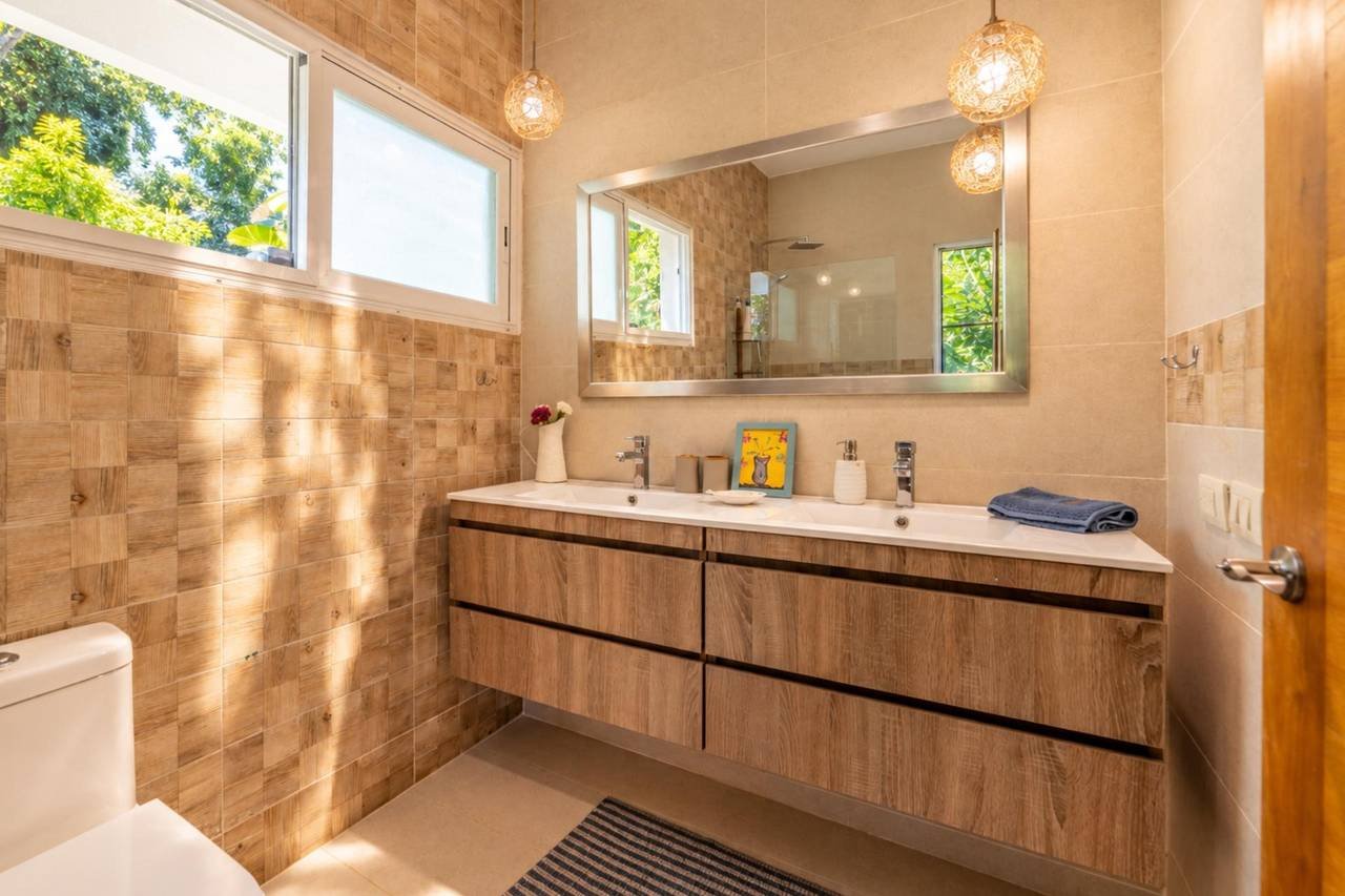 3402-Bathroom2 Charming Villa Brisa De Coson – with Ocean View !