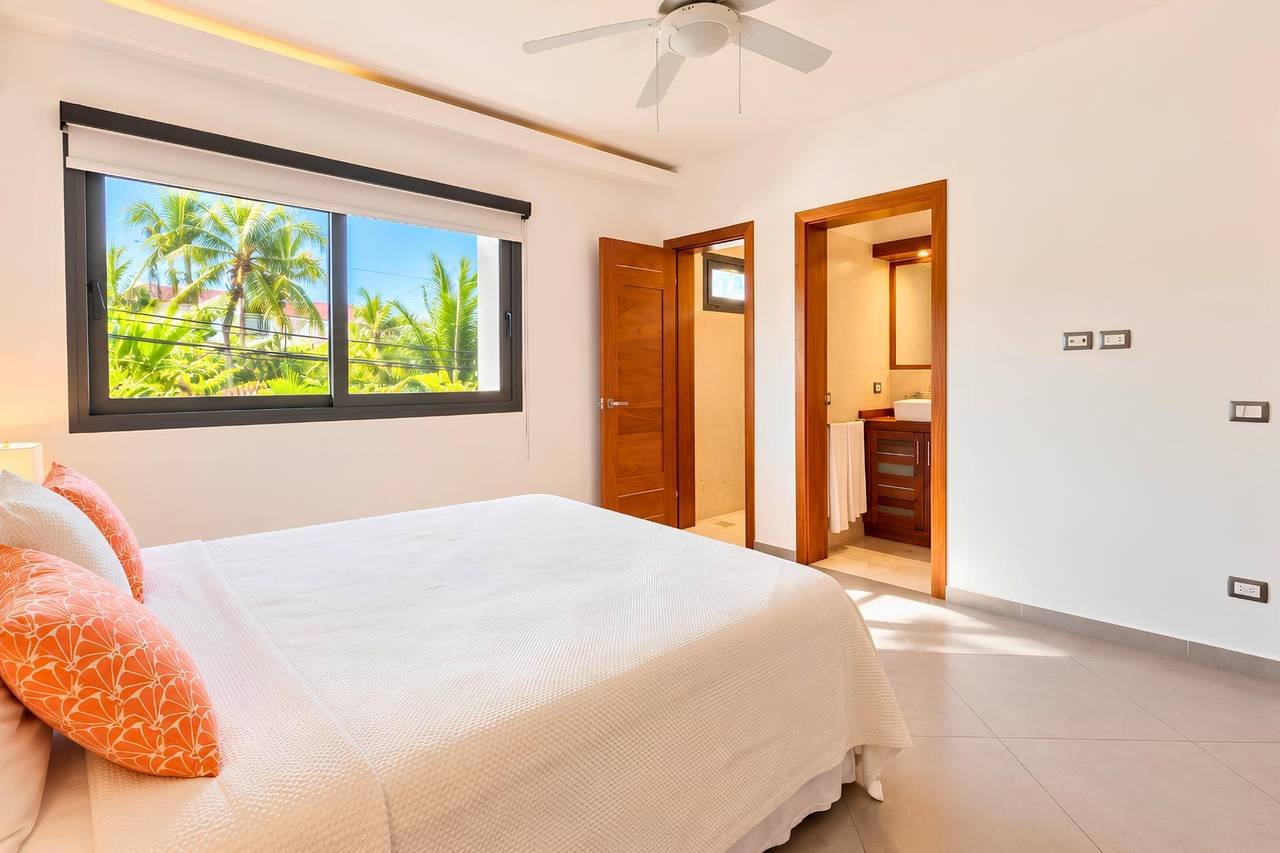 3403-bedroom1 3 Bedroom Apartment – Steps to Playa Punta Popy !