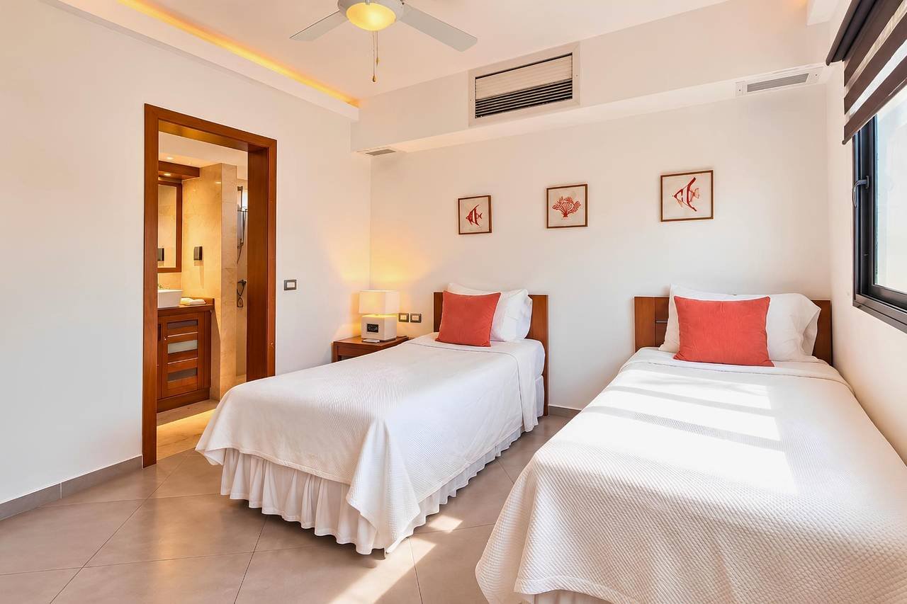 3403-bedroom10 3 Bedroom Apartment – Steps to Playa Punta Popy !