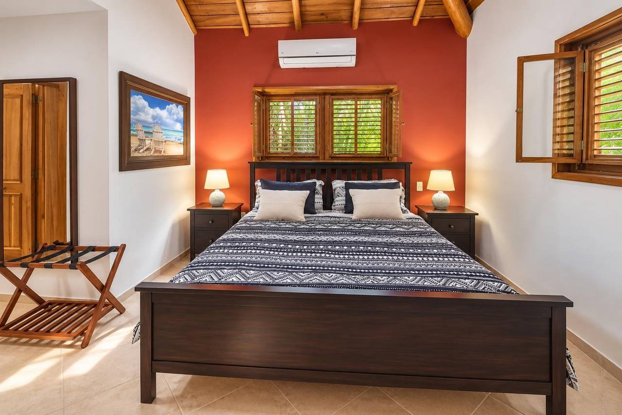 3406-Bedroom7 Beautiful Tropical Villa with Bungalow 100m from Playa Las Ballenas !