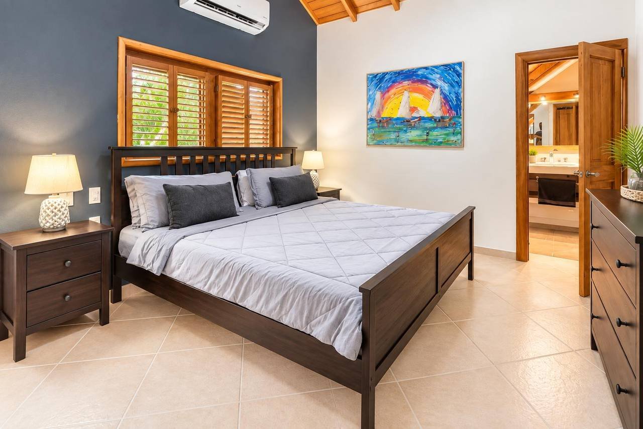 3406-Bedroom8 Beautiful Tropical Villa with Bungalow 100m from Playa Las Ballenas !