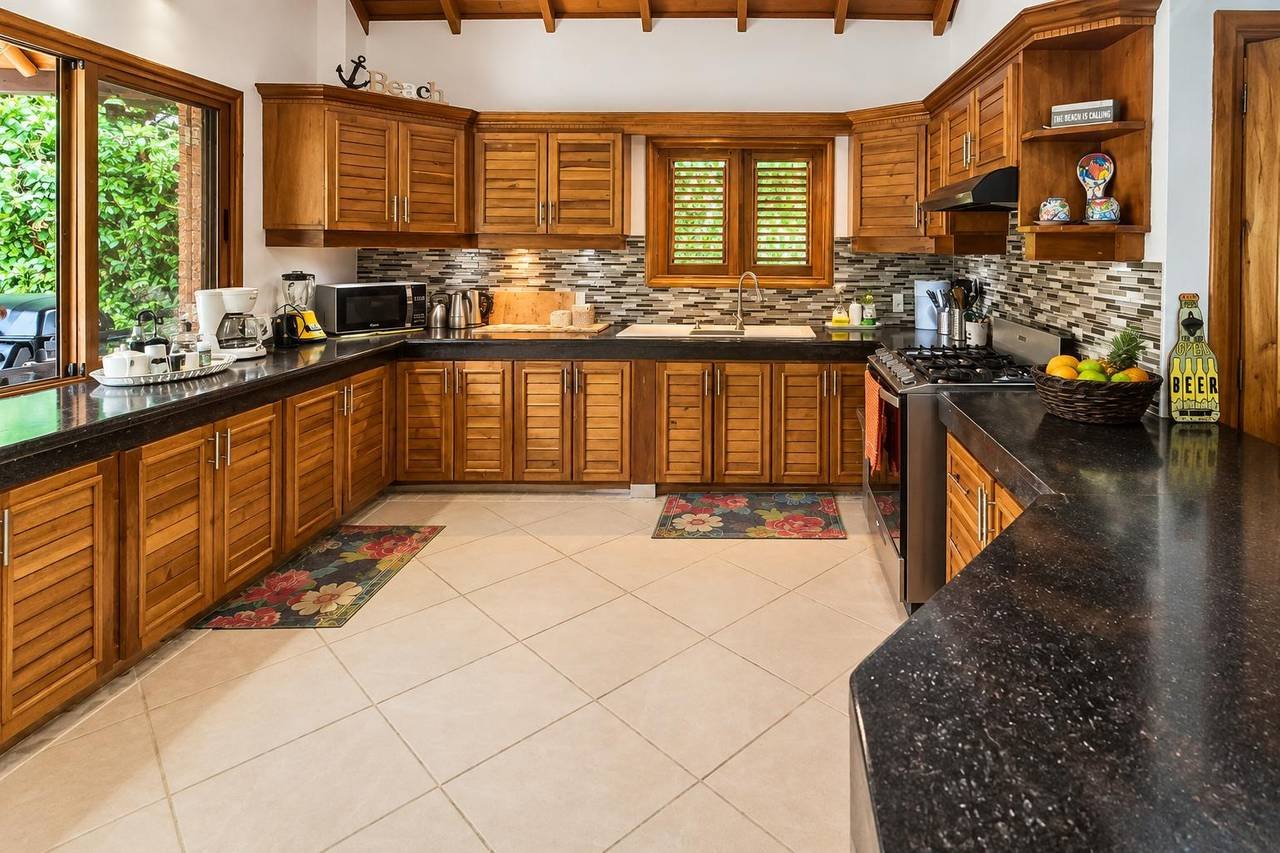 3406-Kitchen1 Beautiful Tropical Villa with Bungalow 100m from Playa Las Ballenas !