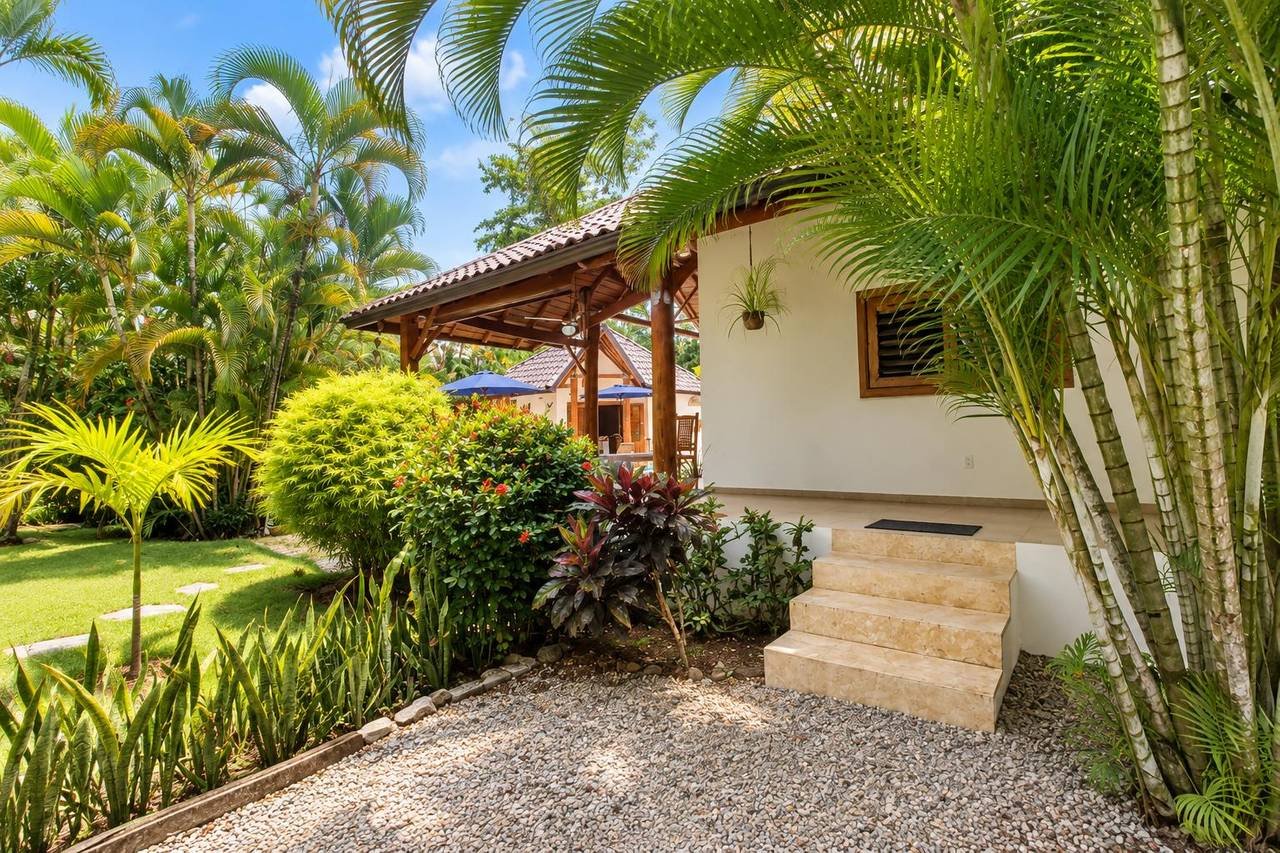 3406-Outside1 Beautiful Tropical Villa with Bungalow 100m from Playa Las Ballenas !