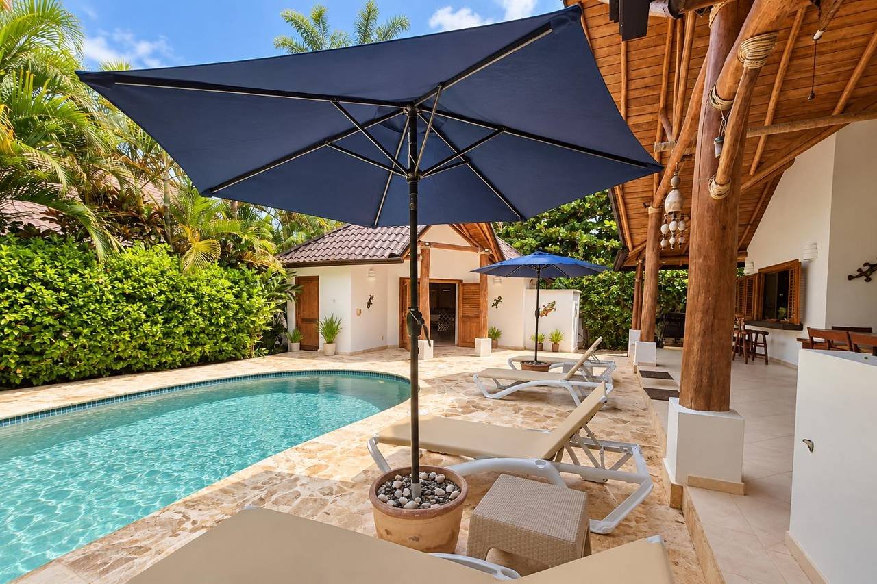3406-Pool1 Beautiful Tropical Villa with Bungalow 100m from Playa Las Ballenas !