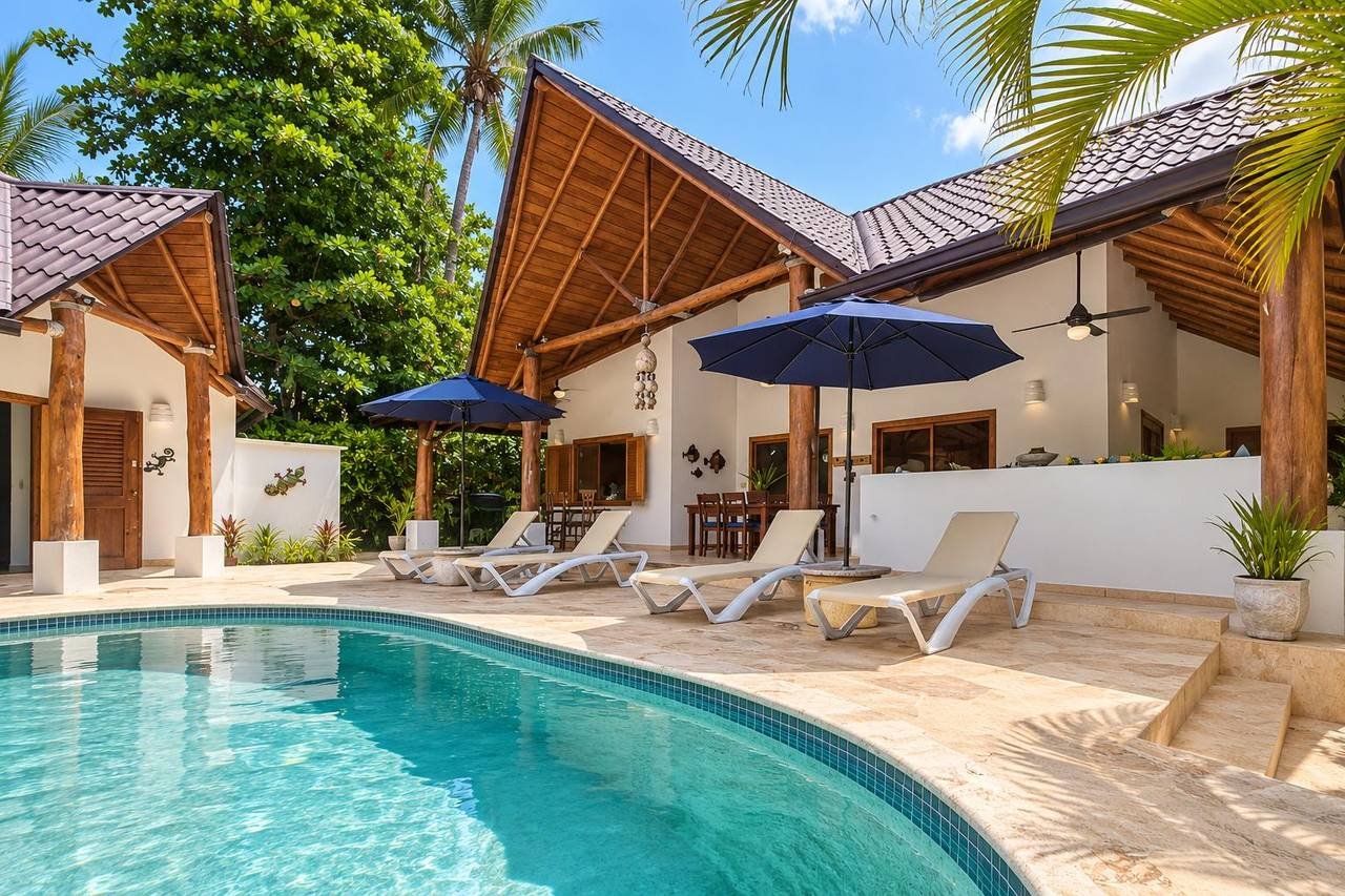 3406-Pool3 Beautiful Tropical Villa with Bungalow 100m from Playa Las Ballenas !