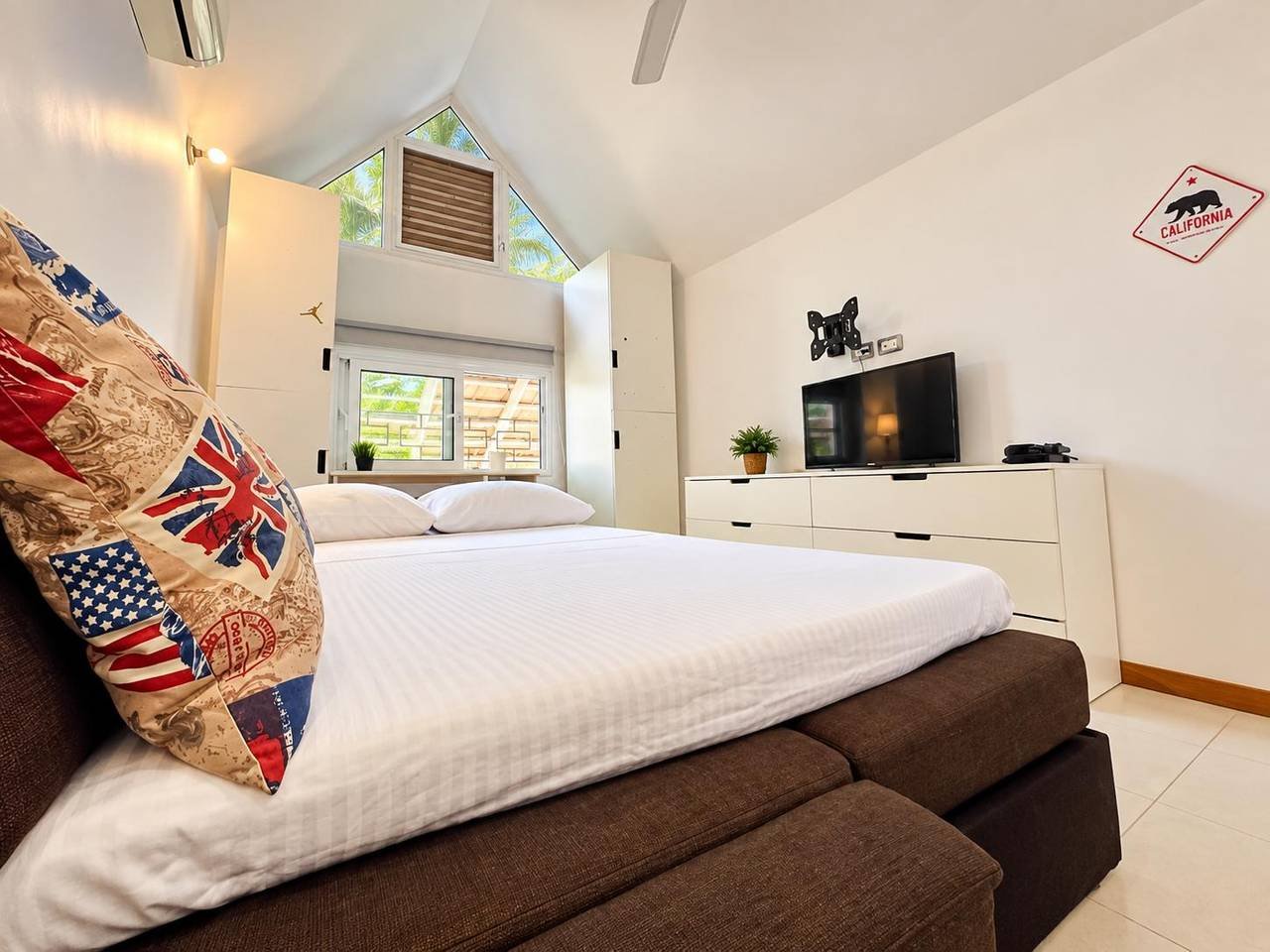 3407-bedroom2 Charming Villa Flo near Playa Punta Popy