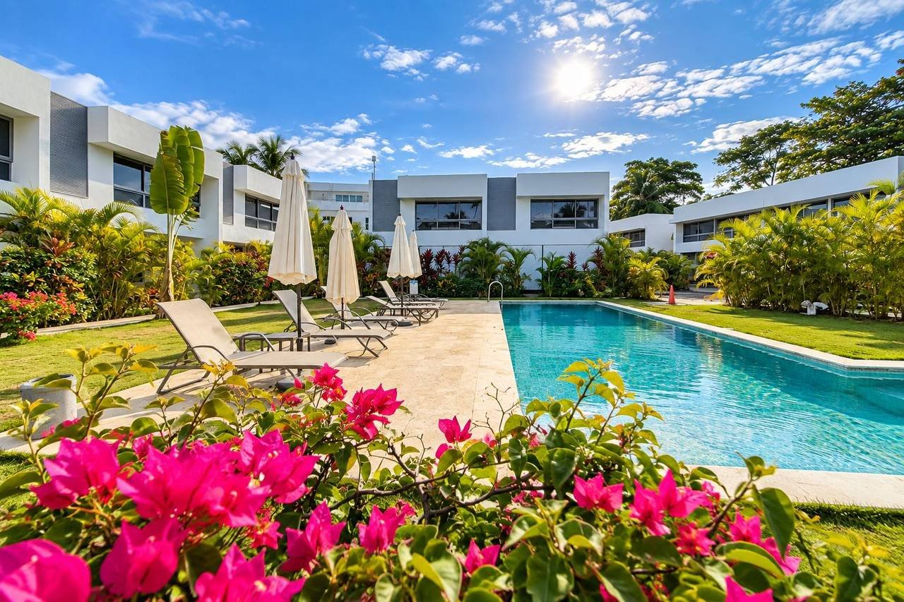 3408-pool1 Modern Townhouse near Playa Punta Popy
