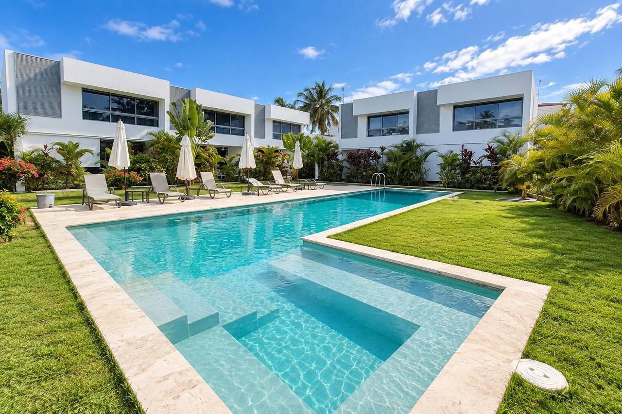 3408-pool3 Modern Townhouse near Playa Punta Popy