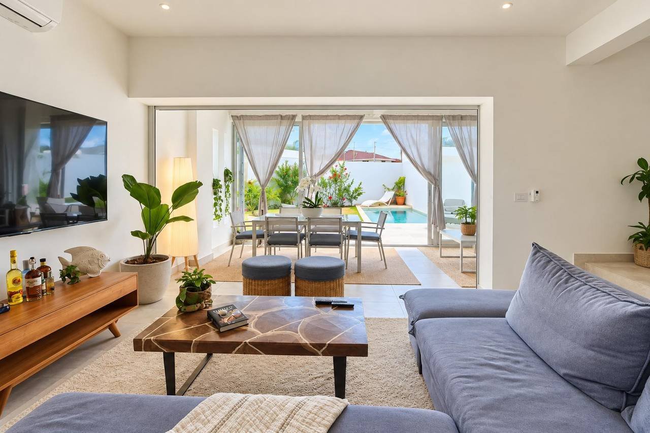 Superb Contemporary Villa at Playa Popy !