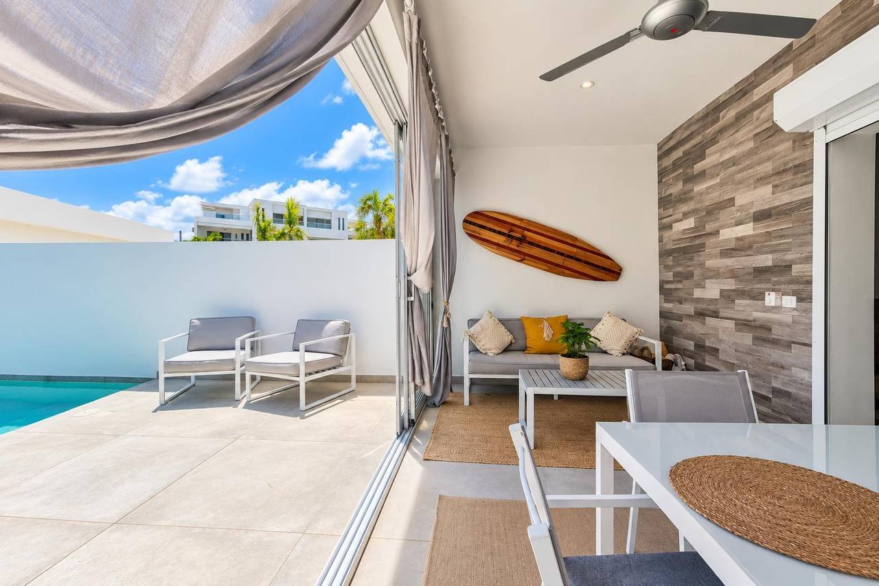 Superb Contemporary Villa at Playa Popy !