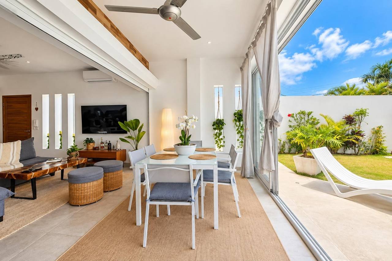 Superb Contemporary Villa at Playa Popy !