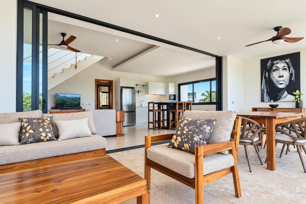 Awesome Ocean view penthouse at Bonita Village