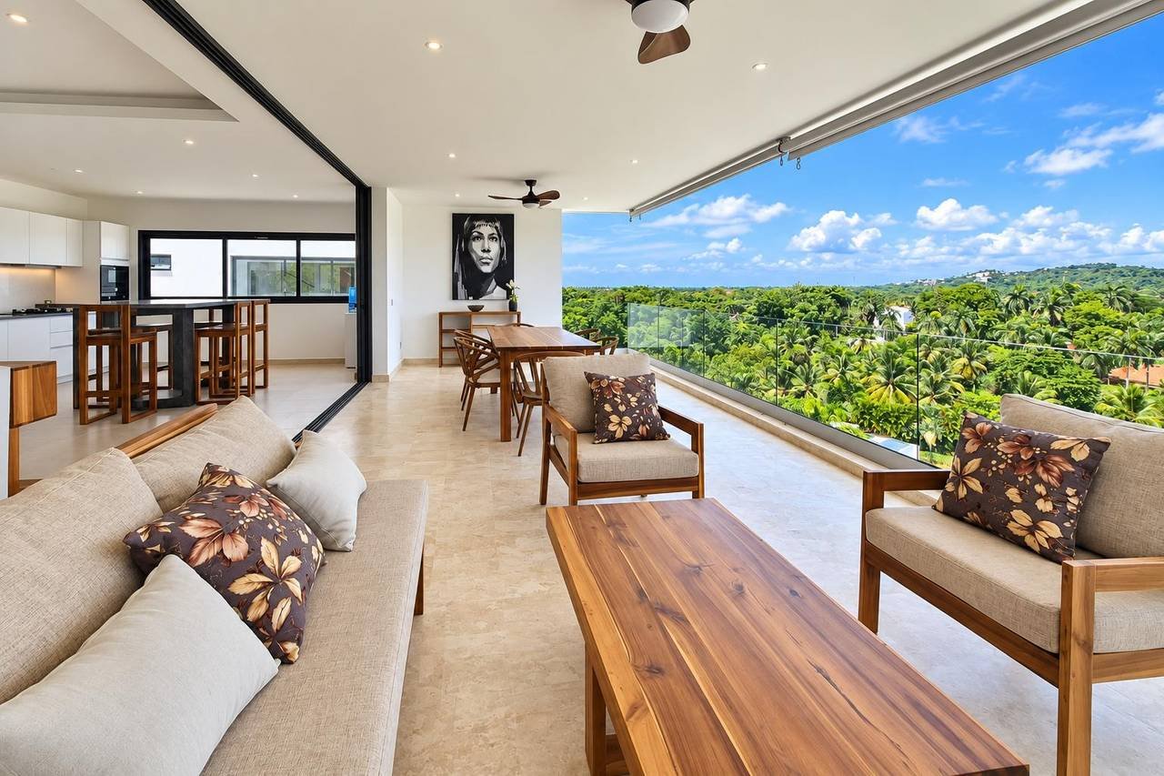 Awesome Ocean view penthouse at Bonita Village