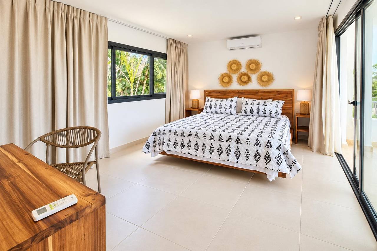 Awesome Ocean view penthouse at Bonita Village
