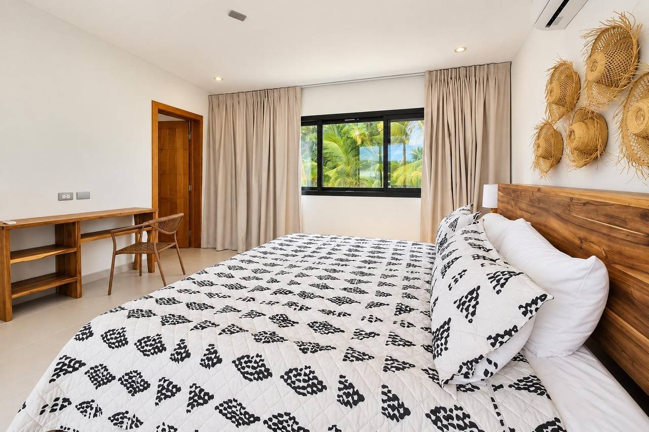 Awesome Ocean view penthouse at Bonita Village