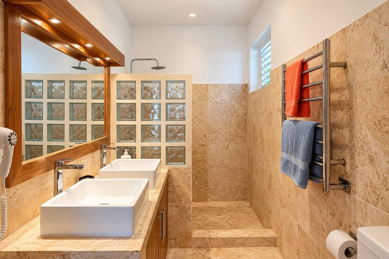 3451-Bathroom1 Charming 4 Bedroom Colonial Villa with Private pool near Playa Las Ballenas