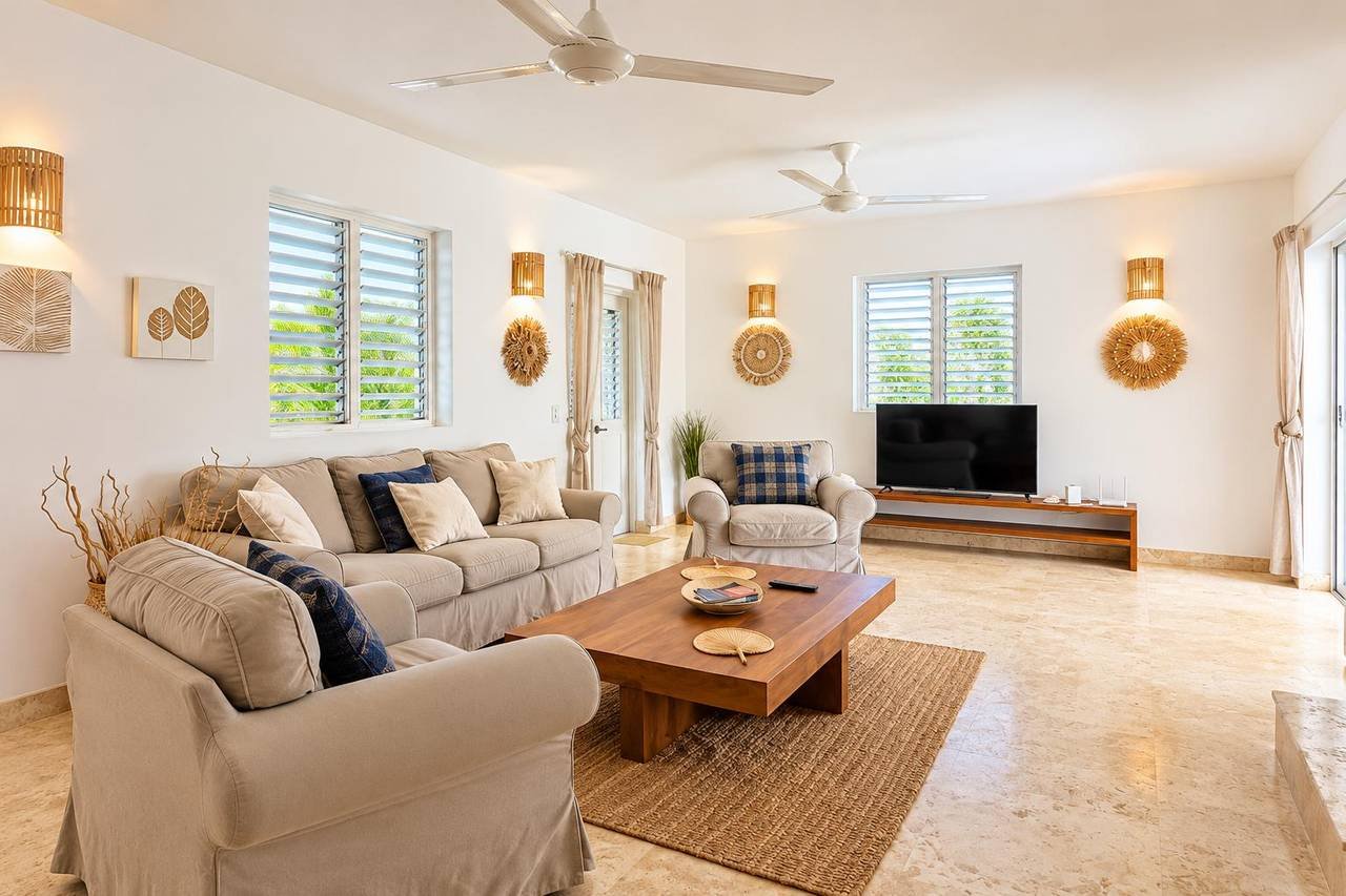3451-LivingRoom2 Charming 4 Bedroom Colonial Villa with Private pool near Playa Las Ballenas